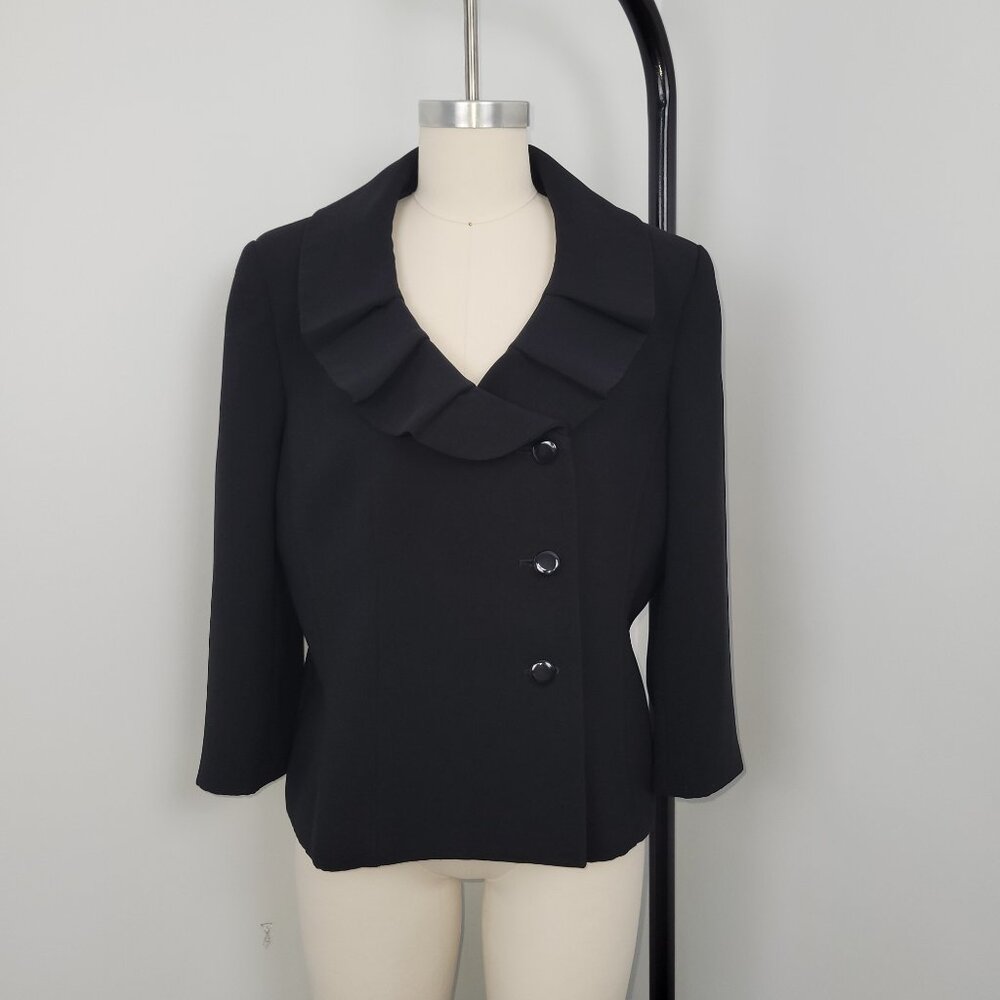 Kasper Black Ruffled Collar Cropped Blazer Jacket  3/4 Sleeve Tailored Fit